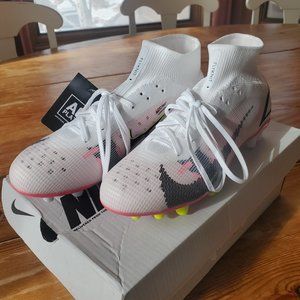 NIB White Nike Mercurial Superfly 8 Elite FG Cleats